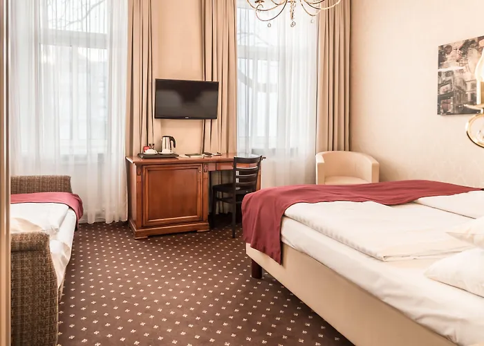 Fuerst Metternich Hotel 3*