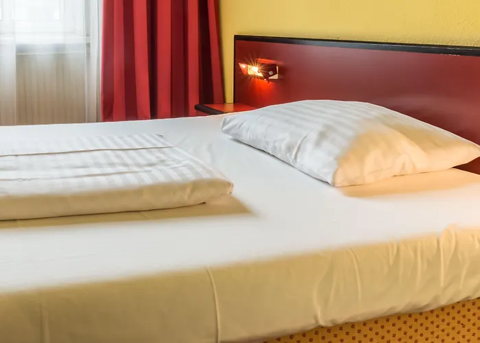 Fuerst Metternich Hotel 3*