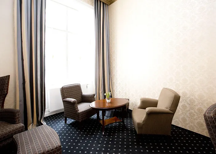 Fuerst Metternich Hotel