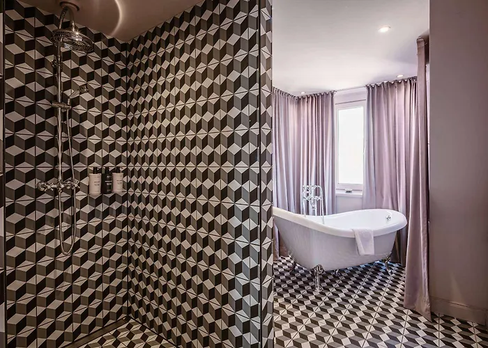 Fuerst Metternich Hotel 3*