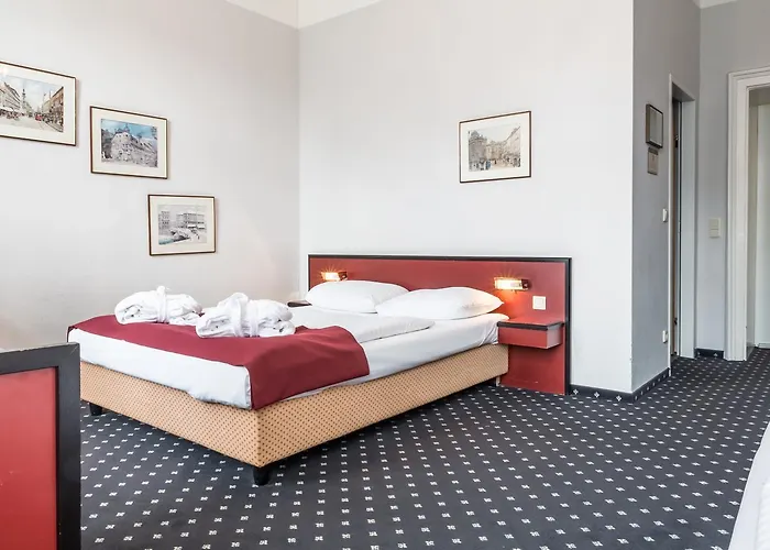 Fuerst Metternich Hotel 3*